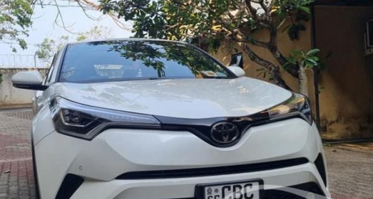 TOYOTA C-HR 2018