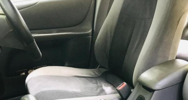 MAZDA FAMILIA 2000