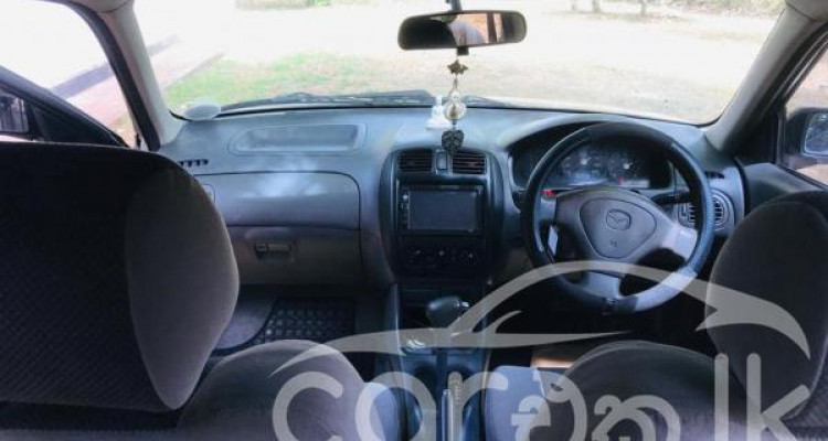MAZDA FAMILIA 2000