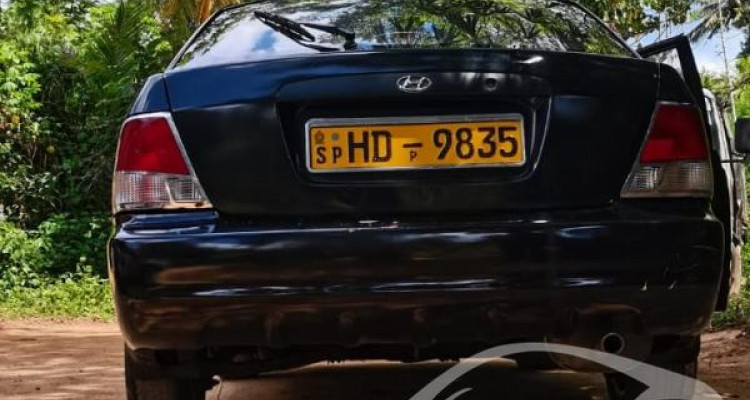 HYUNDAI ACCENT 2003