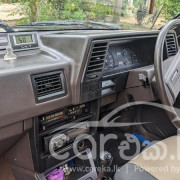 NISSAN SUNNY 1987