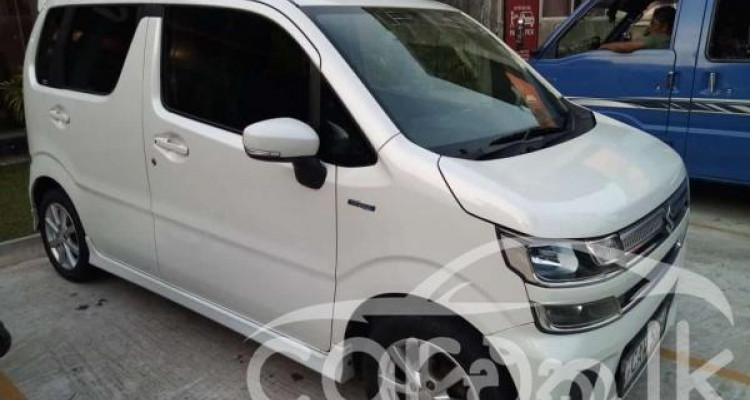 SUZUKI WAGON R PREMIUM 2017