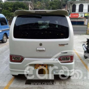 SUZUKI WAGON R PREMIUM 2017