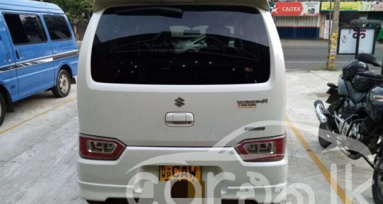 SUZUKI WAGON R PREMIUM 2017