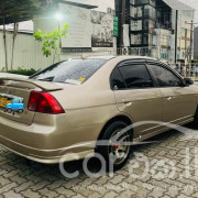 HONDA CIVIC ES8 2002