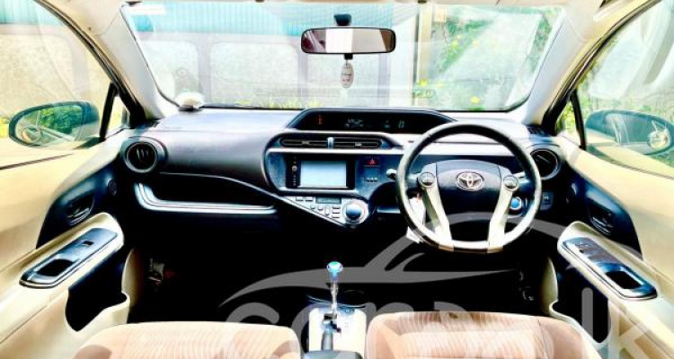 TOYOTA AQUA 2014
