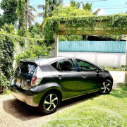 TOYOTA AQUA 2014
