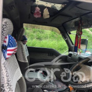 NISSAN CARAVAN 2000