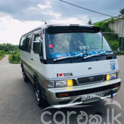 NISSAN CARAVAN 2000