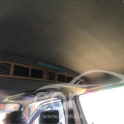 TOYOTA HIACE LH113 1995