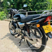 BAJAJ CT100 2011