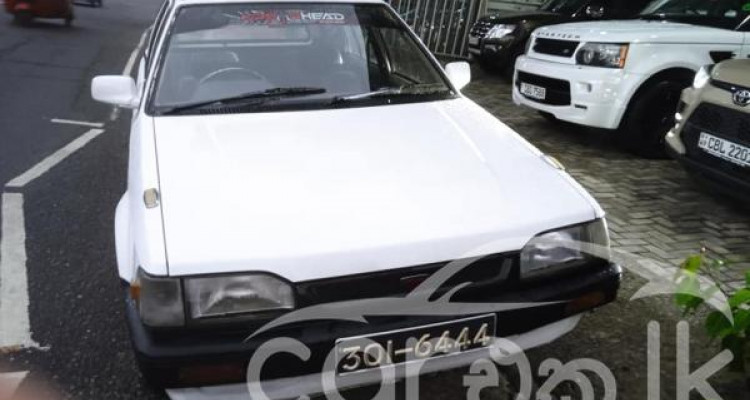 MAZDA FAMILIA 1993