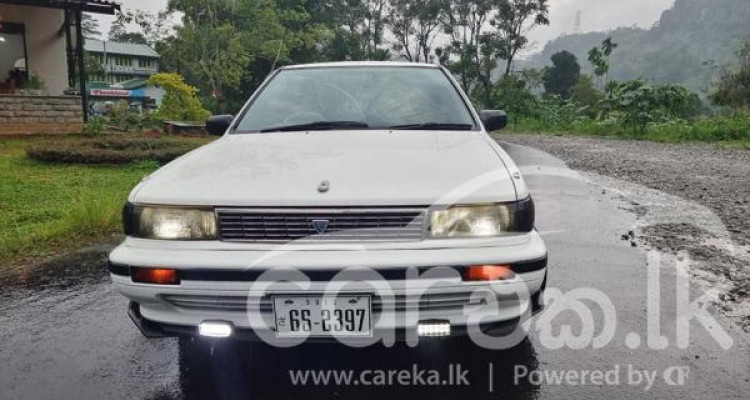 NISSAN BLUEBIRD SU12 1992