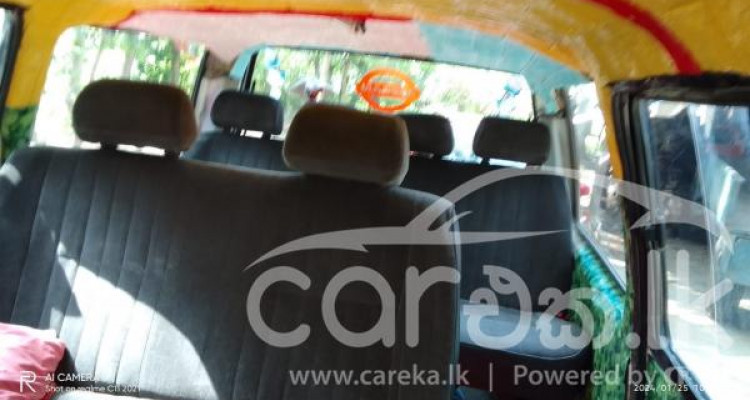 NISSAN VANETTE 1987