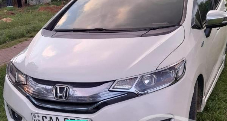 HONDA FIT GP5 2013