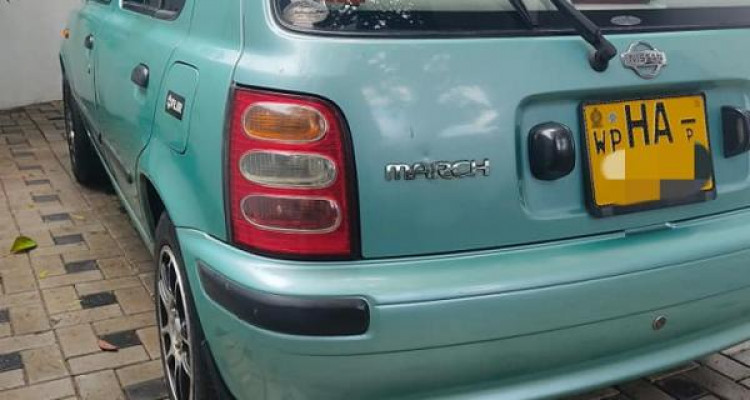 NISSAN MARCH 2000