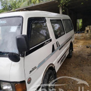 MAZDA BONGO BROWNY 1994