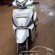 MAHINDRA GUSTO 2015