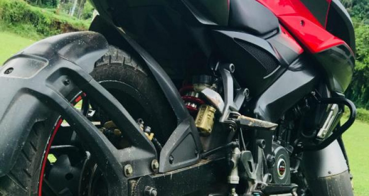 BAJAJ PULSAR NS200 2019