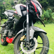 BAJAJ PULSAR NS200 2019