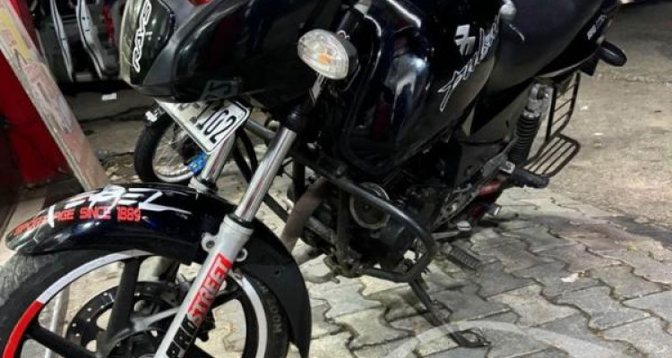 BAJAJ PULSAR 180 2007