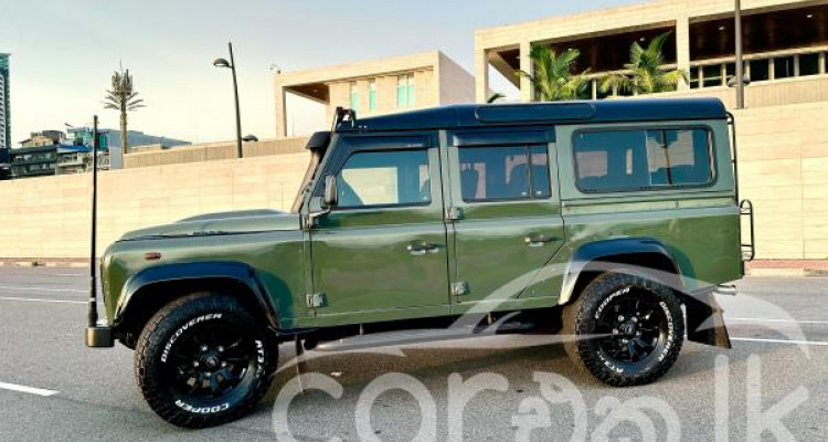 LAND ROVER DEFENDER 2011