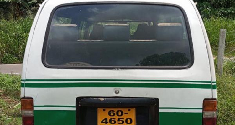 TOYOTA HIACE LH40 1981