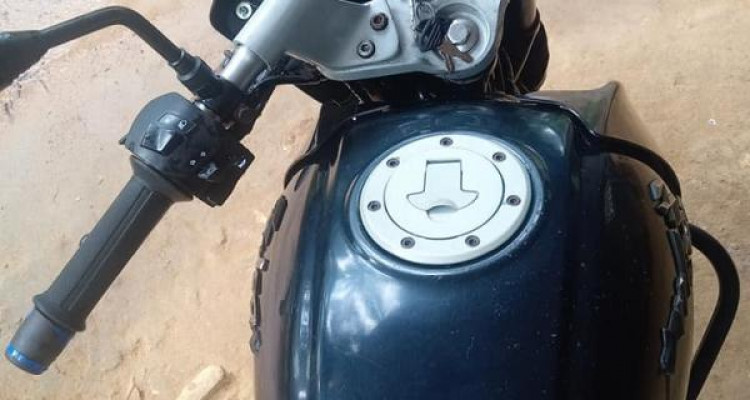 BAJAJ PULSAR 150 2010
