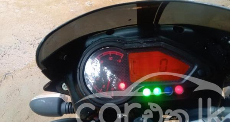 BAJAJ PULSAR 150 2010