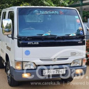 NISSAN ATLAS CREW CAB 2001