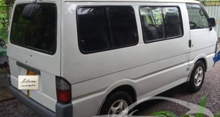 MAZDA BONGO 1990
