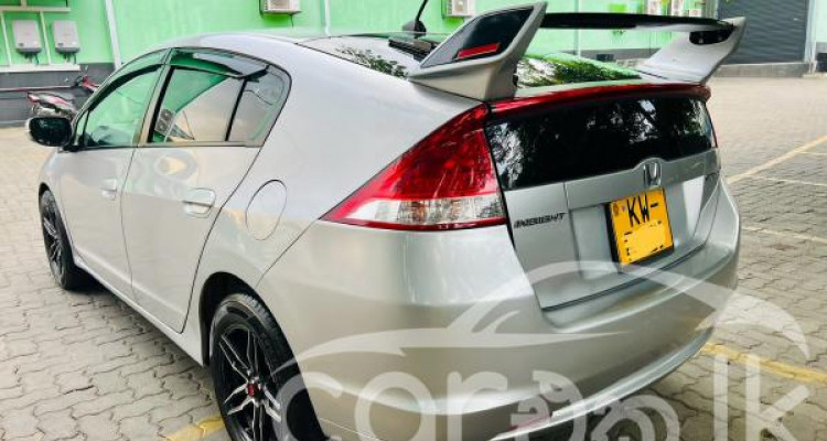 HONDA INSIGHT 2011