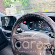 TOYOTA NOAH KR42 2001