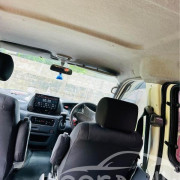 TOYOTA NOAH KR42 2001