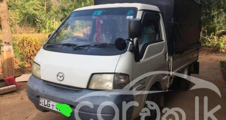 MAZDA BONGO 2001