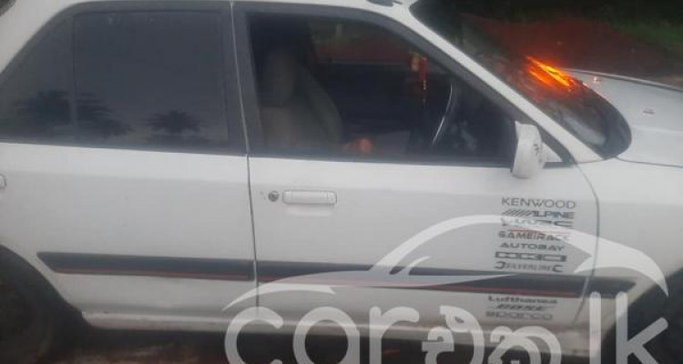 MAZDA FAMILIA 1990