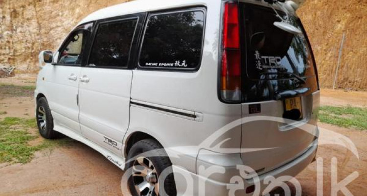 TOYOTA NOAH KR42 1998