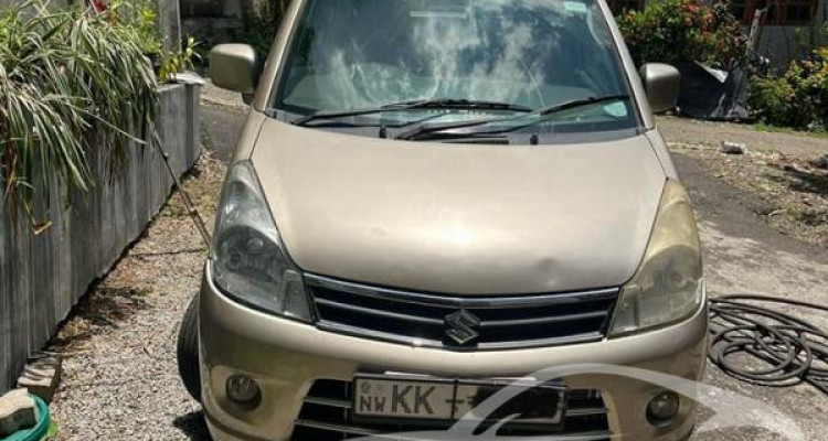 SUZUKI ESTILO 2011