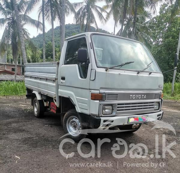 TOYOTA HIACE 1980
