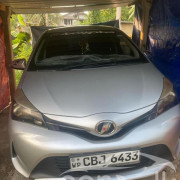 TOYOTA VITZ 2017