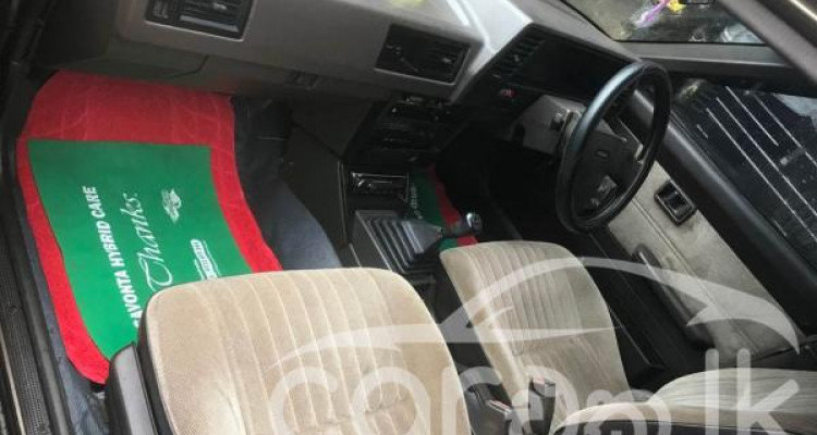 NISSAN SUNNY 1987