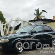 MAZDA 323 2000
