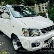 TOYOTA NOAH KR42 2005