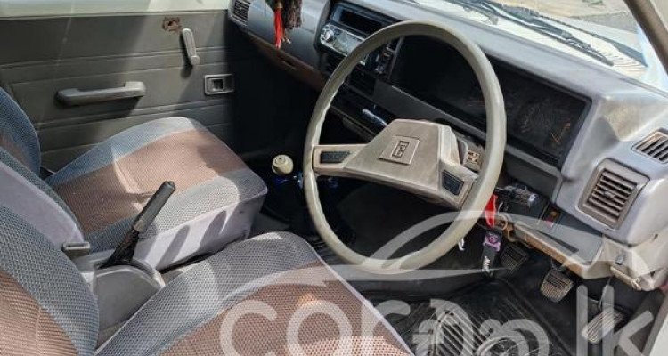 TOYOTA COROLLA DX WAGON 1986