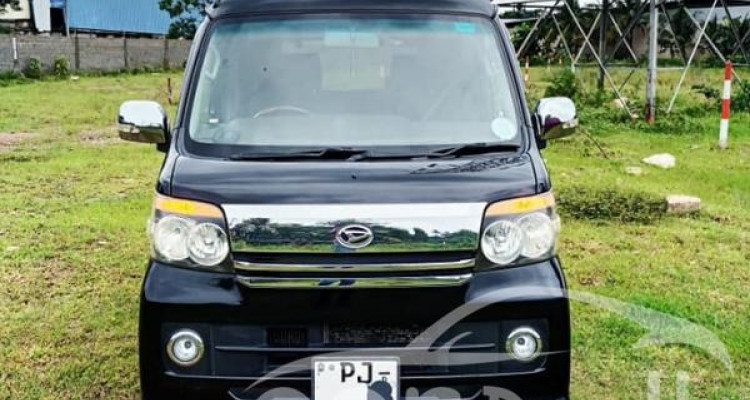 DAIHATSU ATRAI 2015