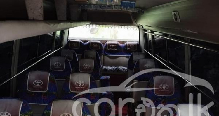 TOYOTA COASTER 2005