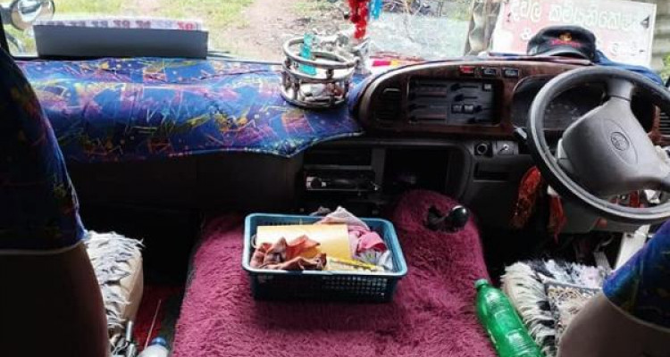 TOYOTA COASTER 2005