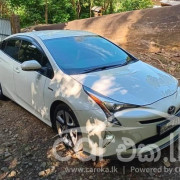 TOYOTA PRIUS 2016