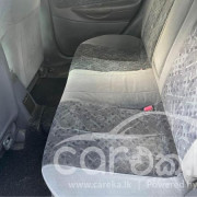 MAZDA FAMILIA 2000
