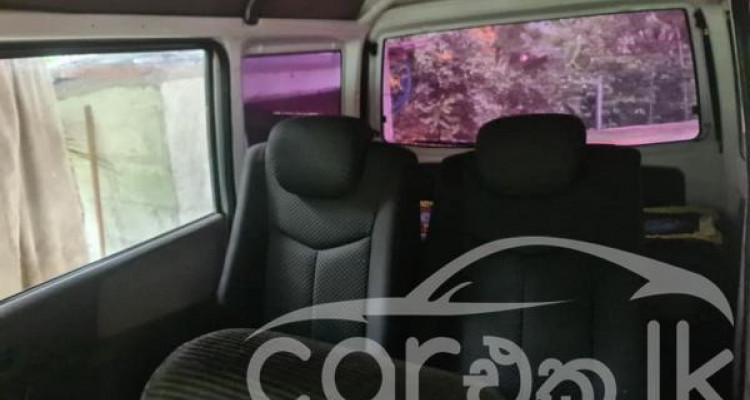 MITSUBISHI MINICAB 2000